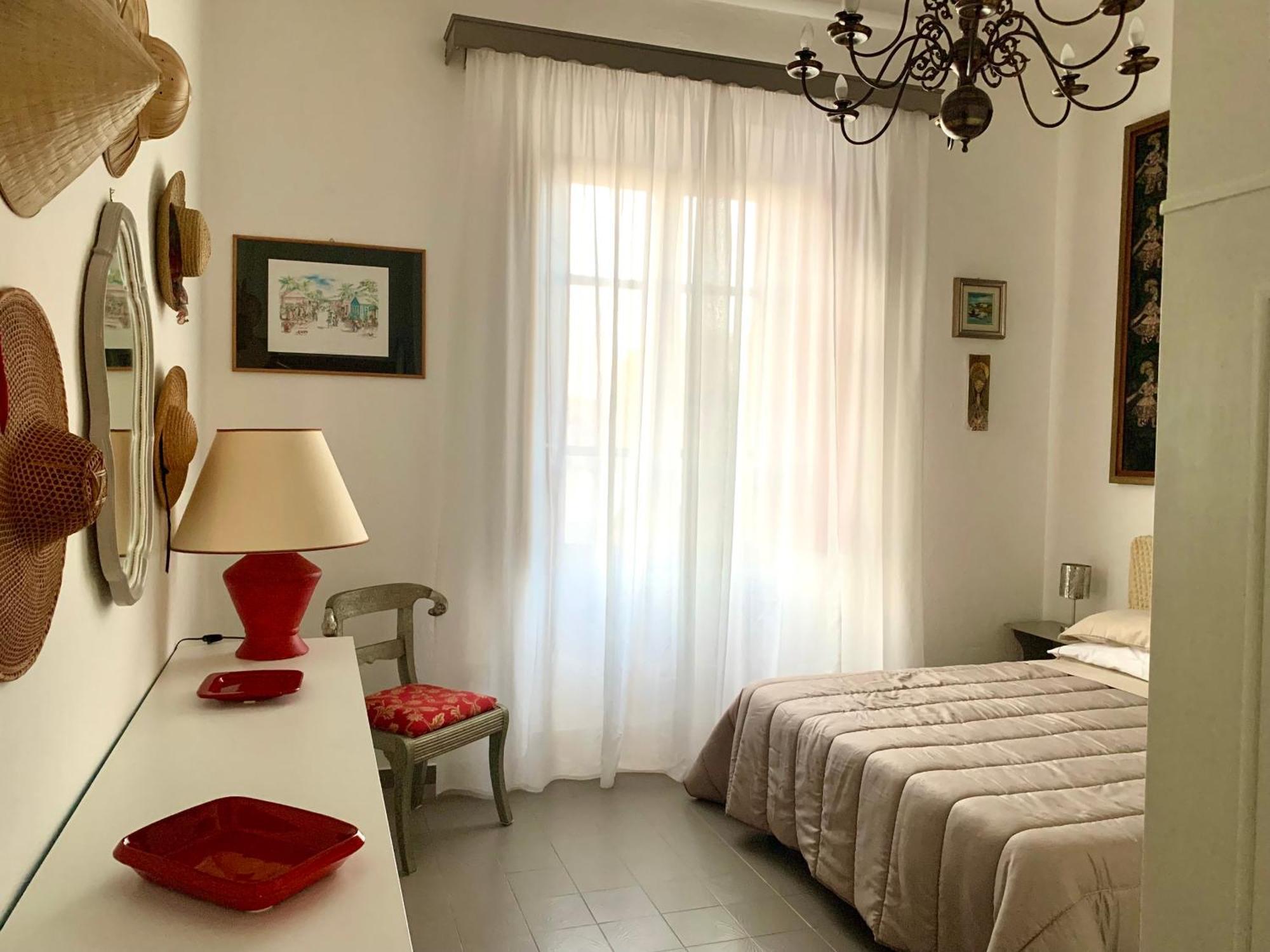 Guest House A Due Passi Olbia Exterior foto